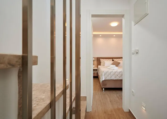Luxury Giovanni With Pool Apartamento *