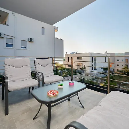 شقة Luxury Giovanni With Pool