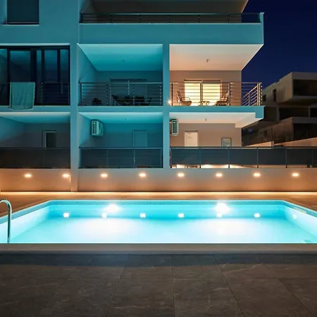 아파트 Luxury Giovanni With Pool