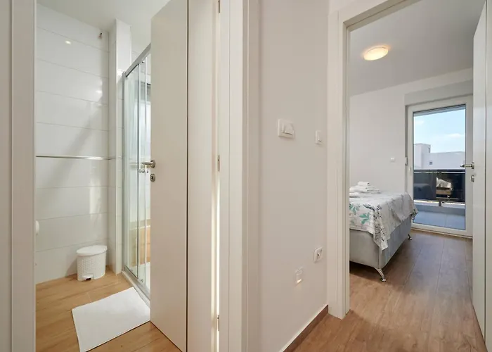 Luxury Giovanni With Pool Apartamento *