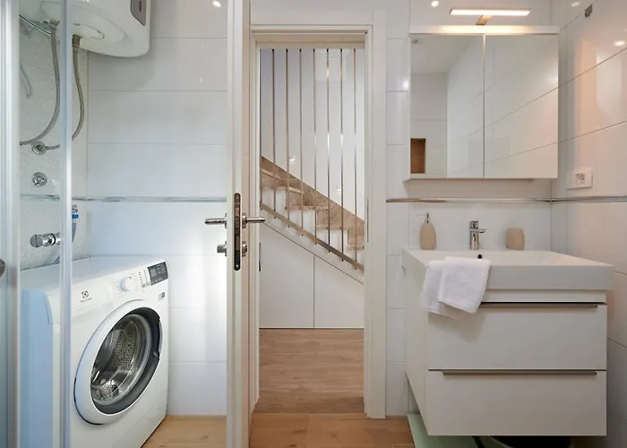 Luxury Giovanni With Pool Apartamento