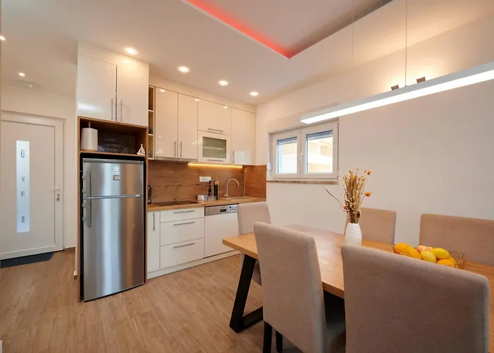 Apartamento Luxury Giovanni With Pool